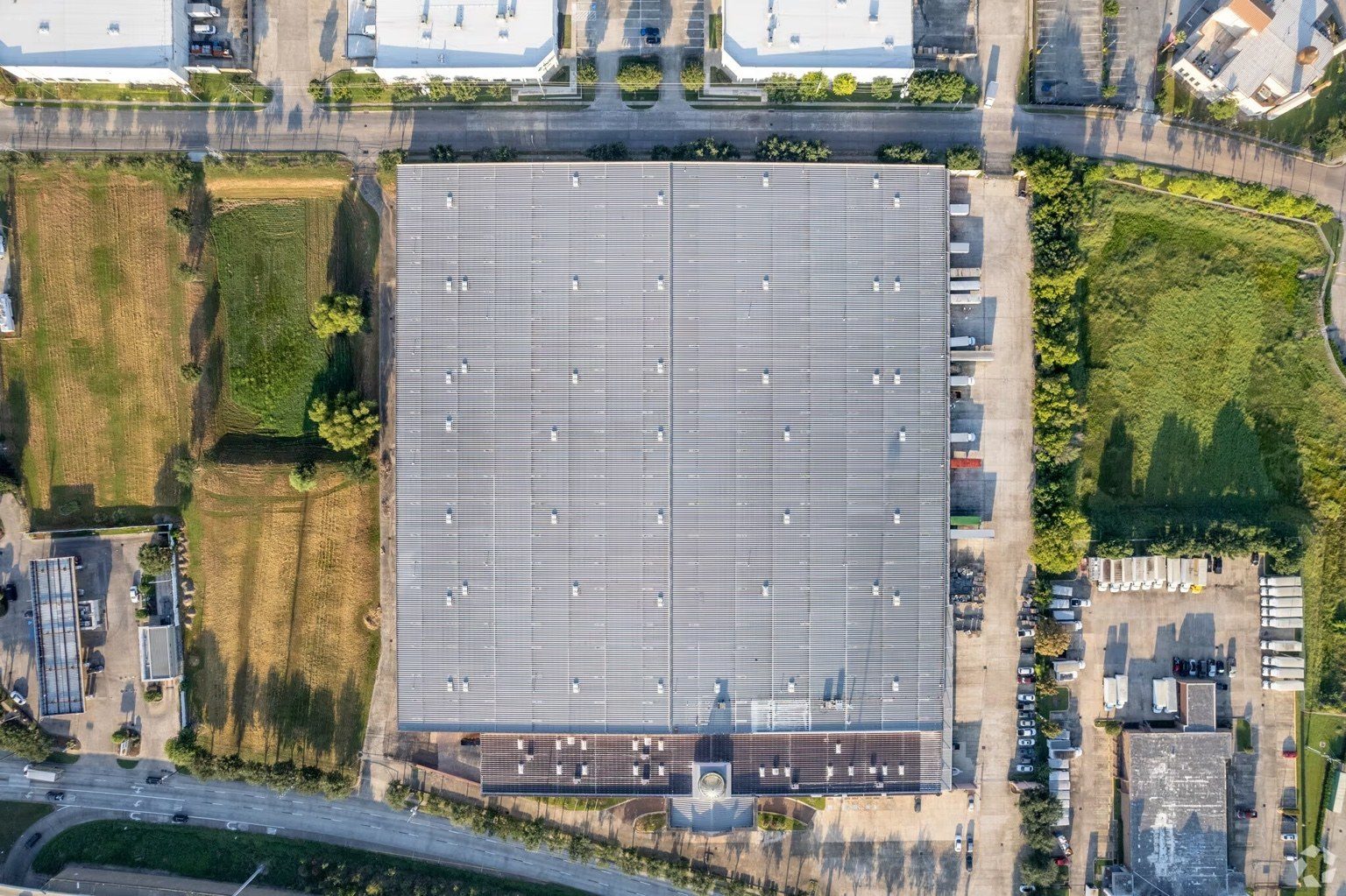 Cube-Age warehouse dock