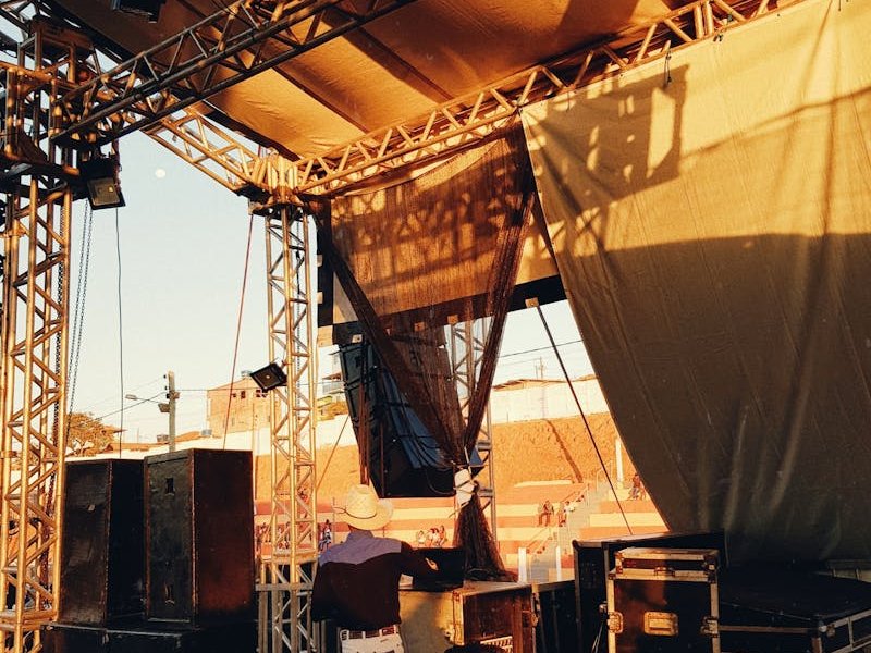 Truss & Lighting Rigs