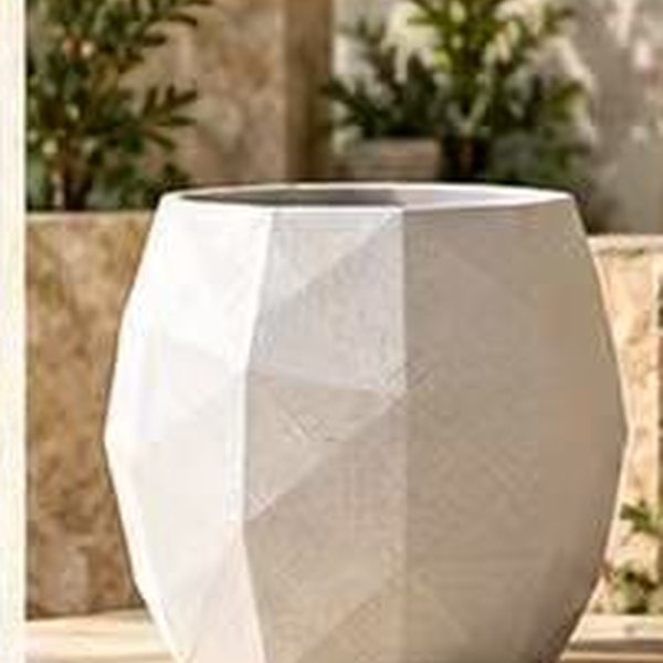 Geometric Faceted magnesium oxide planter
