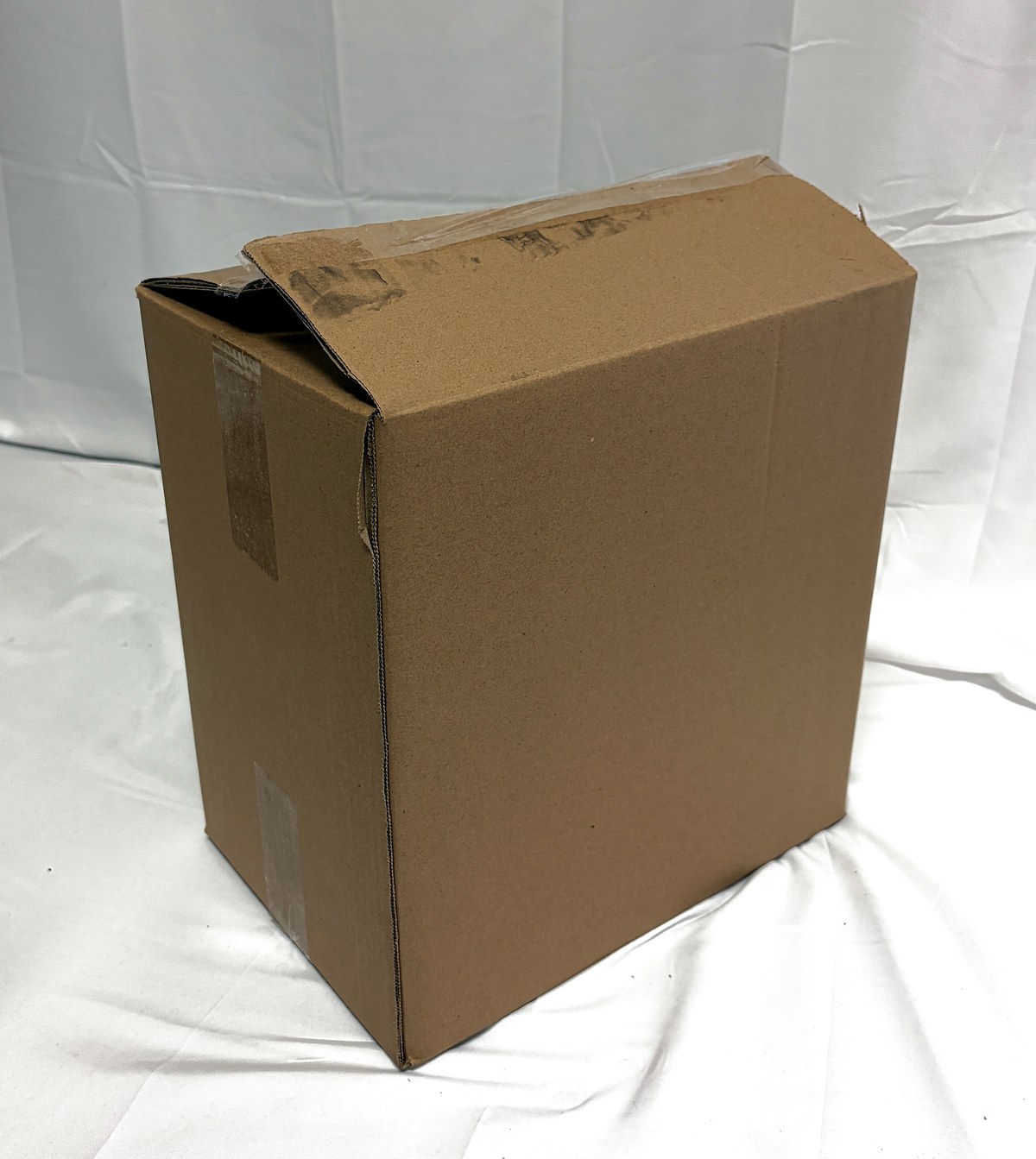 A sealed carton of Bright Labels 4x6 fanfold direct thermal shipping labels, ready to ship from Houston